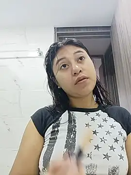 Snapshot of cloy_baby__ chatting on 07/28/26, 11:39 cloy baby online show from 07/28/26, 11:39