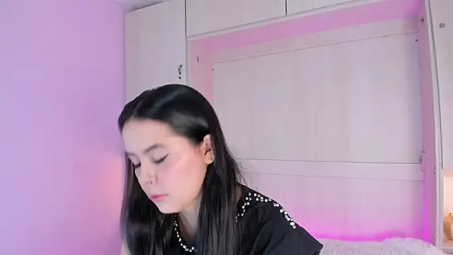 Snapshot of valerymeyerr chatting on 10/01/25, 04:18 valerymeyerr online show from 10/01/25, 04:18