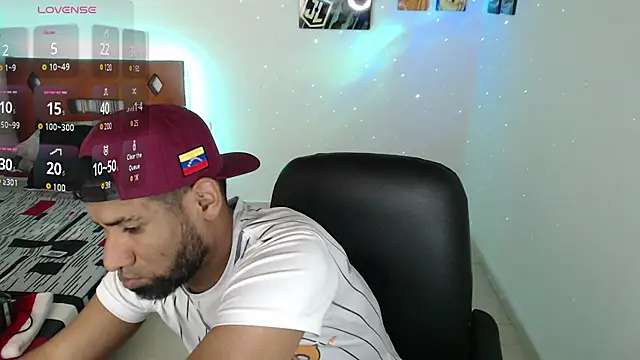 Snapshot of Enriblack92 chatting on 12/26/24, 11:46 Enriblack92 online show from 12/26/24, 11:46