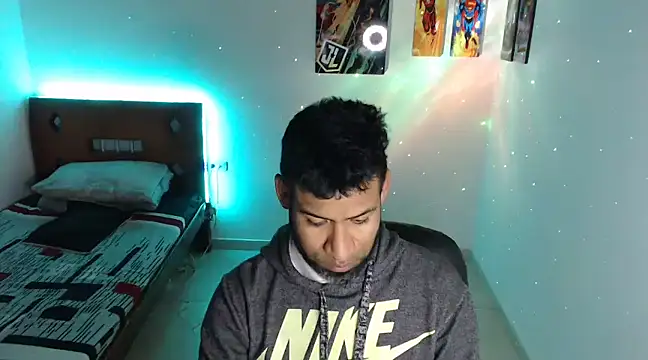 Snapshot of Enriblack92 chatting on 12/28/24, 02:22 Enriblack92 online show from 12/28/24, 02:22