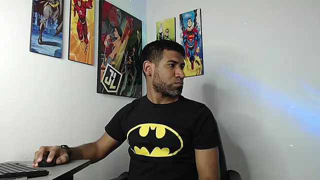 Snapshot of Enriblack92 chatting on 01/16/25, 12:23 Enriblack92 online show from 01/16/25, 12:23