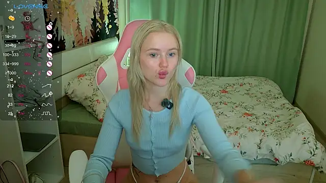 LexieLoree online show from 09/26/25, 04:11