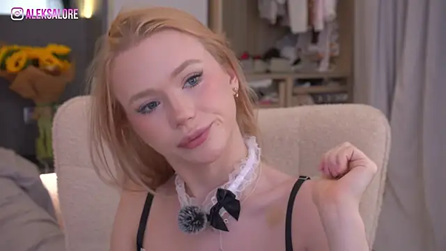 LexieLoree online show from 07/05/26, 03:13