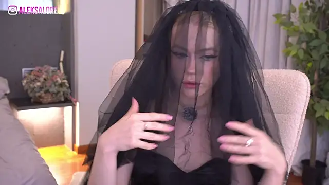 LexieLoree online show from 07/19/26, 03:10