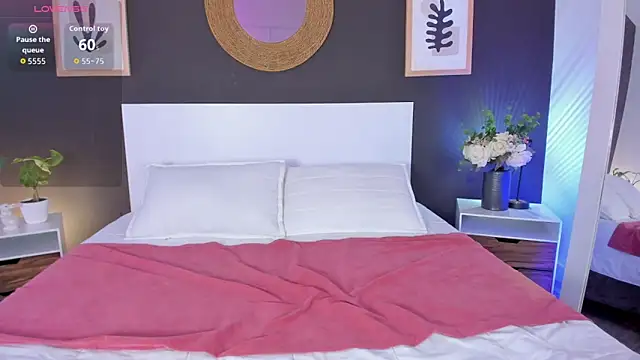 VioletPaket online show from 05/01/26, 01:16