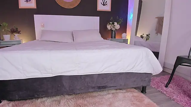VioletPaket online show from 06/29/26, 01:11