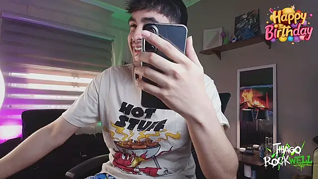 Snapshot of thiago_rockwelll chatting on 09/25/25, 10:24 thiago rockwelll online show from 09/25/25, 10:24