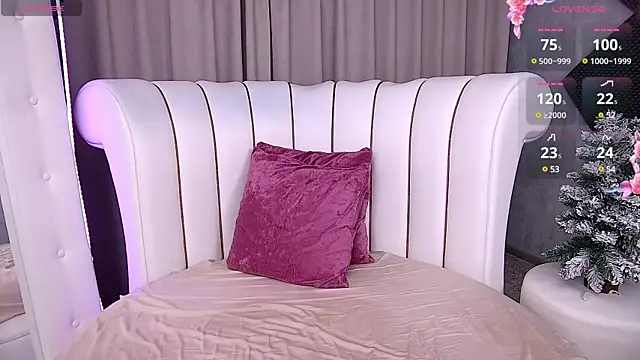 Snapshot of Unicorn__Girl chatting on 12/28/24, 03:04 Unicorn Girl online show from 12/28/24, 03:04