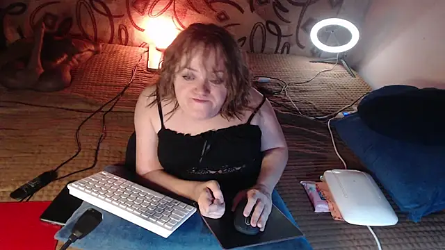 MiniNatalie online show from 01/21/25, 03:10