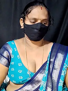 Snapshot of vintage-vibs chatting on 09/27/25, 05:40 vintage-vibs online show from 09/27/25, 05:40