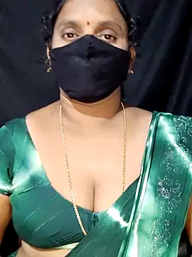 Snapshot of vintage-vibs chatting on 09/28/25, 05:51 vintage-vibs online show from 09/28/25, 05:51