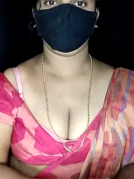 Snapshot of vintage-vibs chatting on 10/28/25, 05:44 vintage-vibs online show from 10/28/25, 05:44