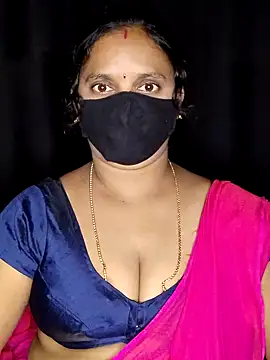 Snapshot of vintage-vibs chatting on 11/14/25, 05:55 vintage-vibs online show from 11/14/25, 05:55