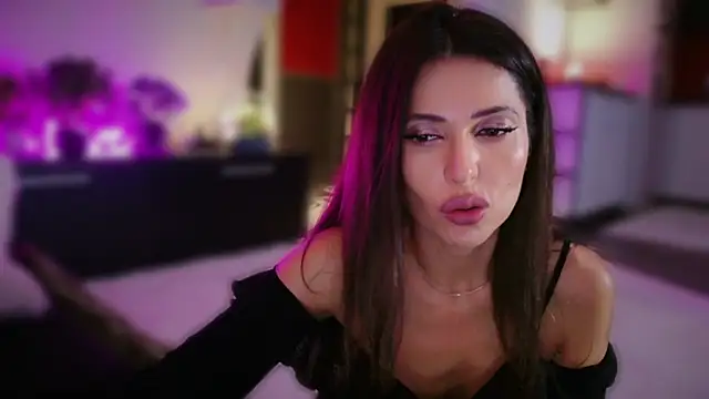 Snapshot of MissSmiley26 chatting on 11/28/25, 09:28 MissSmiley26 online show from 11/28/25, 09:28