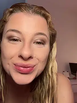 Mia-Minou online show from 02/03/25, 08:35