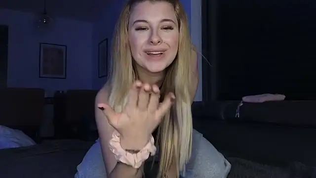 Mia-Minou online show from 02/14/25, 07:44