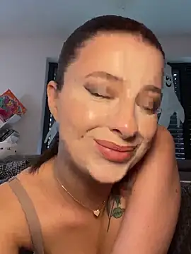 Mia-Minou online show from 10/08/25, 11:08