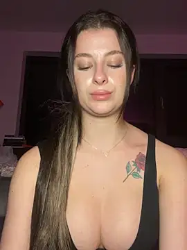 Mia-Minou online show from 11/10/25, 10:31