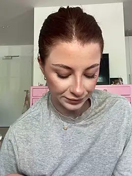 Mia-Minou online show from 04/26/26, 07:39