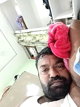 Snapshot of PVNRAO0831 chatting on 10/04/25, 08:45 PVNRAO0831 online show from 10/04/25, 08:45