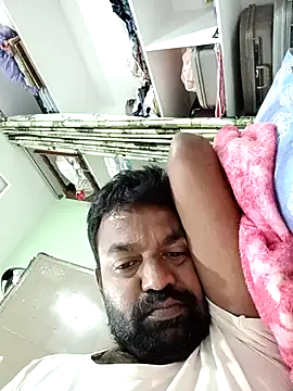 Snapshot of PVNRAO0831 chatting on 10/06/25, 04:15 PVNRAO0831 online show from 10/06/25, 04:15