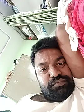 Snapshot of PVNRAO0831 chatting on 10/07/25, 05:04 PVNRAO0831 online show from 10/07/25, 05:04