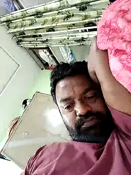 Snapshot of PVNRAO0831 chatting on 10/09/25, 03:15 PVNRAO0831 online show from 10/09/25, 03:15