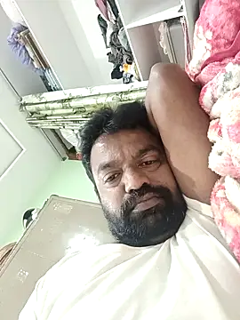 Snapshot of PVNRAO0831 chatting on 10/14/25, 03:07 PVNRAO0831 online show from 10/14/25, 03:07