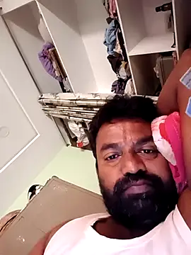 Snapshot of PVNRAO0831 chatting on 10/16/25, 11:11 PVNRAO0831 online show from 10/16/25, 11:11