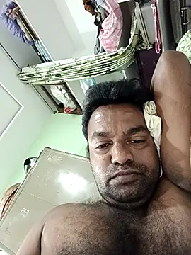 Snapshot of PVNRAO0831 chatting on 10/28/25, 10:52 PVNRAO0831 online show from 10/28/25, 10:52