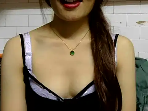 Has Ke Dungi online show from 12/13/24, 03:43