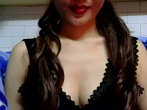 Has Ke Dungi online show from 01/07/25, 03:33