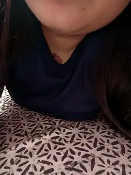 Snapshot of SHUBHI880 chatting on 10/02/25, 04:14 SHUBHI880 online show from 10/02/25, 04:14