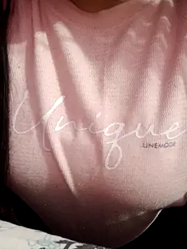 Snapshot of SHUBHI880 chatting on 11/19/25, 03:34 SHUBHI880 online show from 11/19/25, 03:34