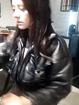 Isabella 21x online show from 12/29/24, 12:34