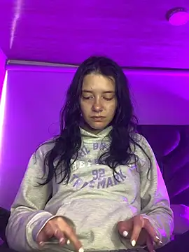 Isabella 21x online show from 05/04/26, 12:34