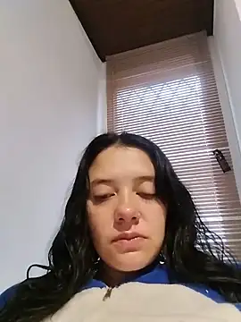 Isabella 21x online show from 06/08/26, 11:43