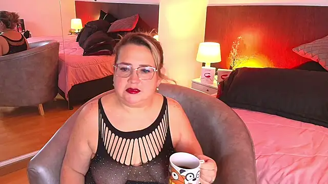 MartinaCaycedo online show from 01/31/25, 11:56