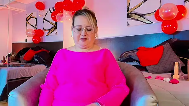 MartinaCaycedo online show from 02/09/25, 11:58
