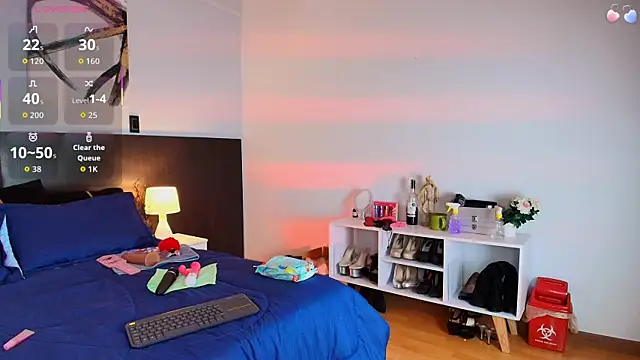 MartinaCaycedo online show from 10/08/25, 12:25