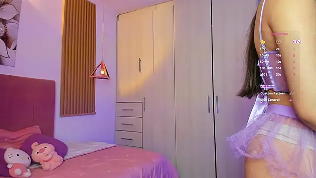 mia nevaeh online show from 09/25/25, 09:07