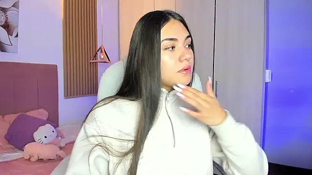 mia nevaeh online show from 10/23/25, 08:18