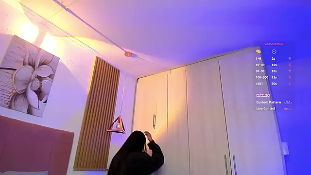 mia nevaeh online show from 11/09/25, 08:18