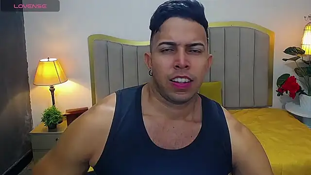 Snapshot of randy_paterman_ chatting on 09/15/25, 01:11 randy paterman  online show from 09/15/25, 01:11