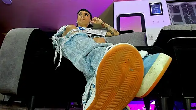 vivi-honey online show from 10/02/25, 12:17