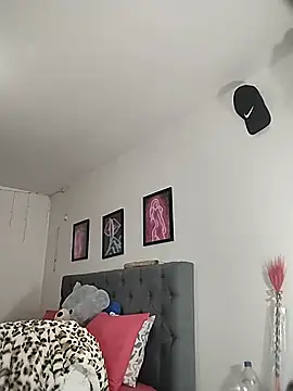 Corina hot online show from 03/19/25, 08:43