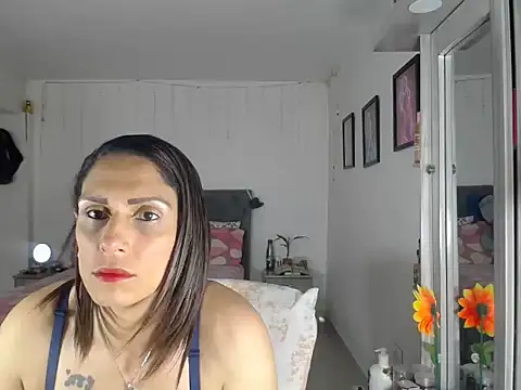 Snapshot of Corina_hot chatting on 10/03/25, 08:17 Corina hot online show from 10/03/25, 08:17