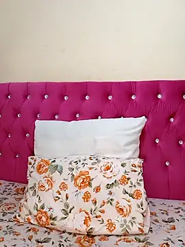 Snapshot of Miss_Moriah chatting on 03/11/25, 03:12 Miss Moriah online show from 03/11/25, 03:12