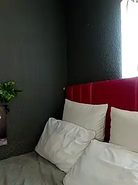 Snapshot of Miss_Moriah chatting on 11/20/25, 01:22 Miss Moriah online show from 11/20/25, 01:22