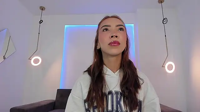 tinymoon- online show from 02/11/25, 10:48